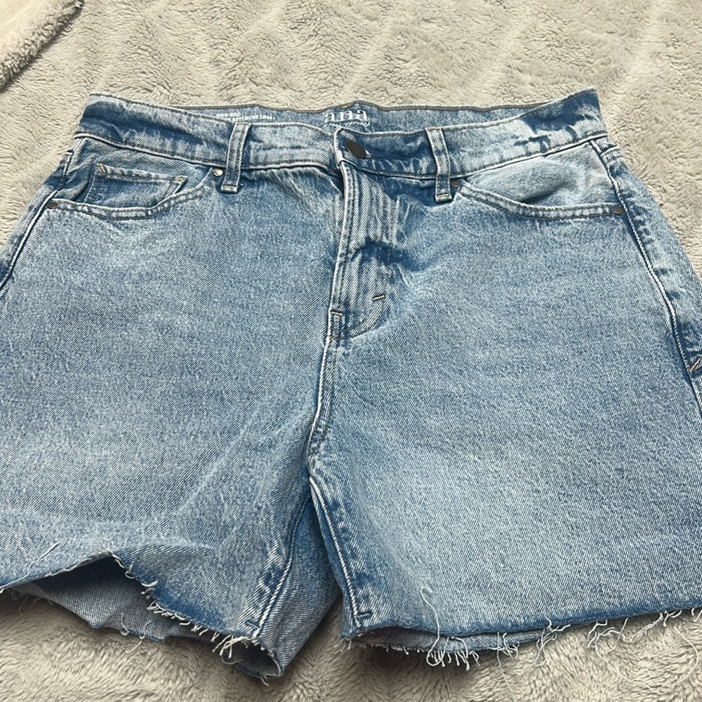 boyfriend jean shorts, size 8